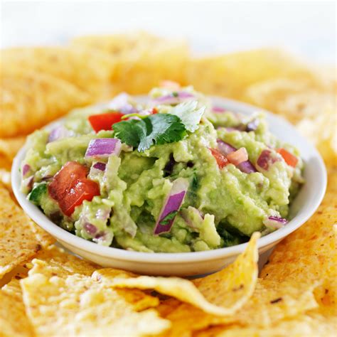 5-Ingredient Guacamole for Game Day